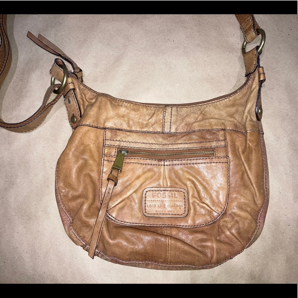Clearance 🛍 Brown fossil handbag.